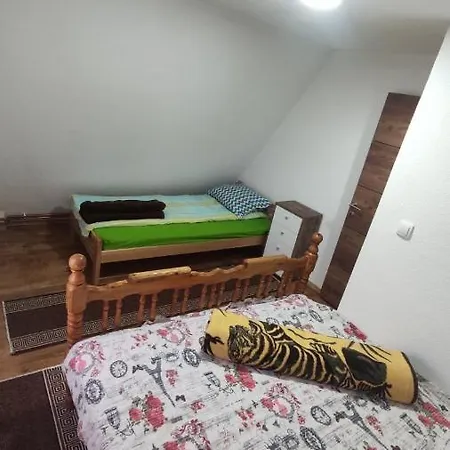 Vikendica Vrtaca- Odvracenica *